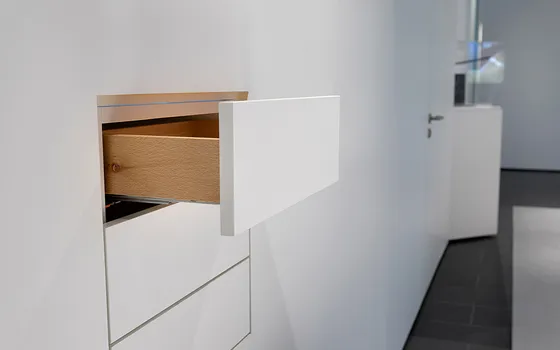 Elegant drawer integration for additional presentation