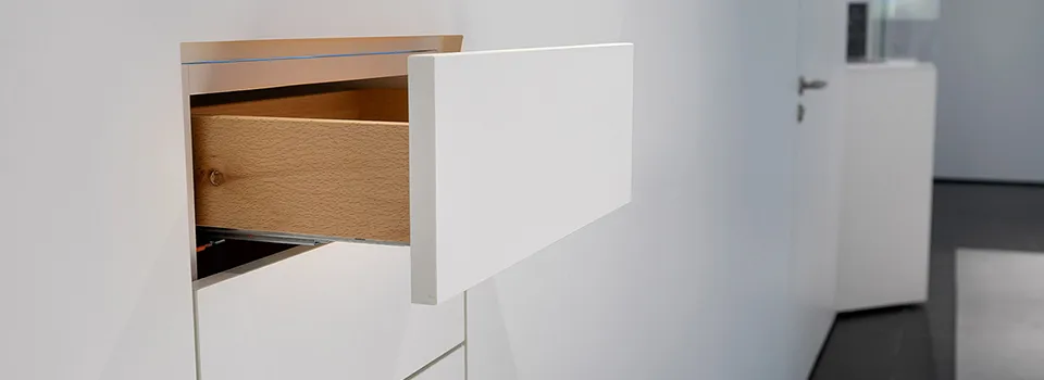 Mila-wall drawers: flush-mounted built-in drawers